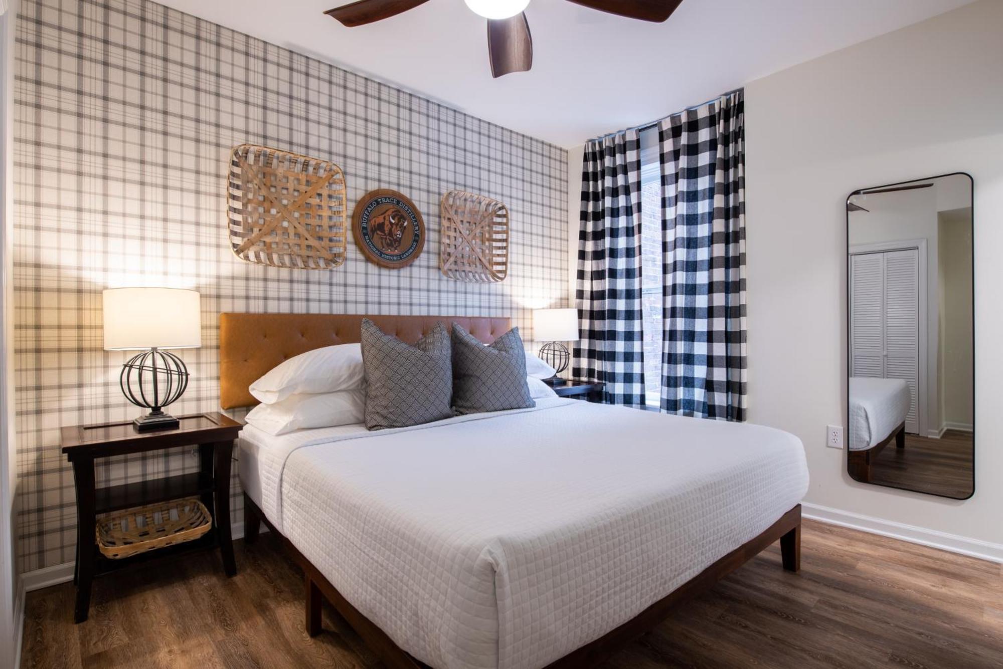 The Woodford Hotel Versailles Стая снимка