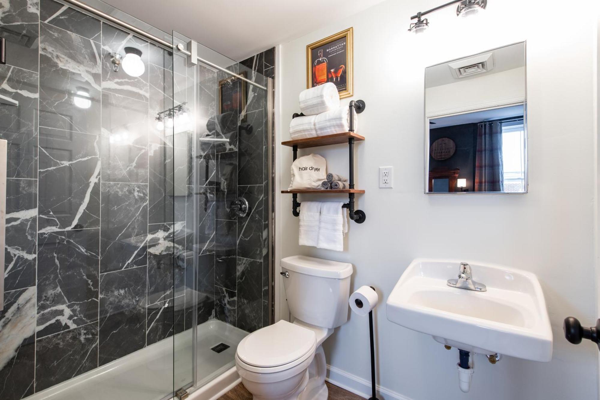 The Woodford Hotel Versailles Стая снимка