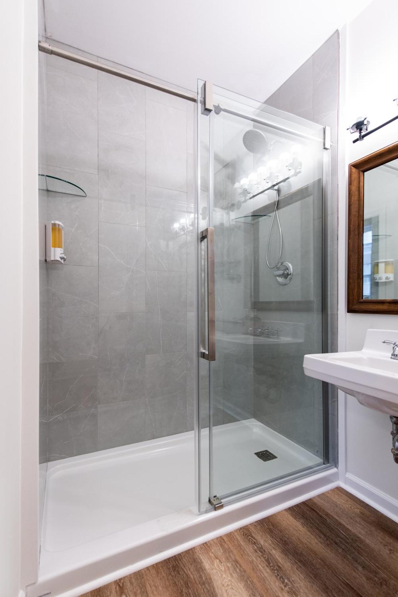 The Woodford Hotel Versailles Стая снимка